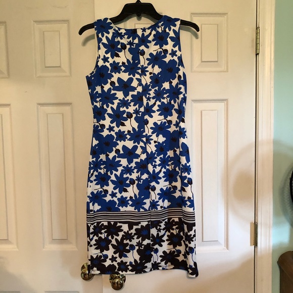 Floral dress - Picture 2 of 2